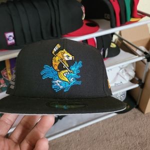 New Era Fitted Hat size 7 1/4